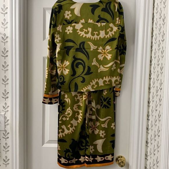 Rachel Zoe Size XS pant & Small top two piece pantsuit - Picture 3 of 10